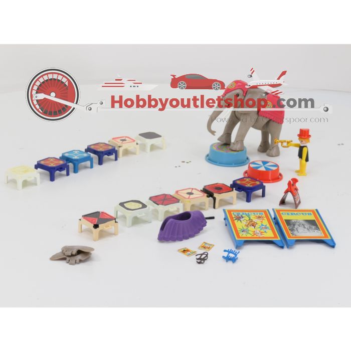 Playmobil 3477 Circus Woonwagen met Thüringer Bratwurst Kiosk, inclusief extra accessoires #9611 - sku: 20260605111834 - Gebruikt - Zeer goede staat - Afbeelding 4