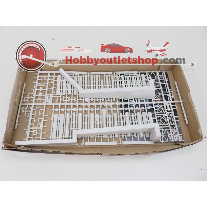 WW2 V1 & V2 XXL Set Revell 03309 German A4-V2 Rocket, 03310 SS-100 Gigant with Transporter & V2, 2 X MAC MAC-72042 en Armageddon AR.04 V1 launch Site #9431 - sku: 20260611103822 - Gebruikt - Goede staat - Afbeelding 4