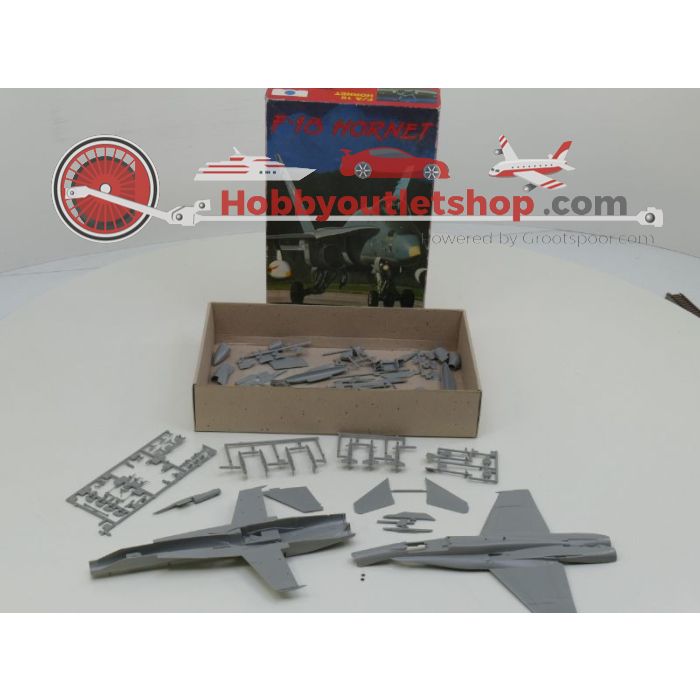 Schaal 1:48 ESCI 4072 Monogram 74019 Revell H-4505 F18A Hornet #152