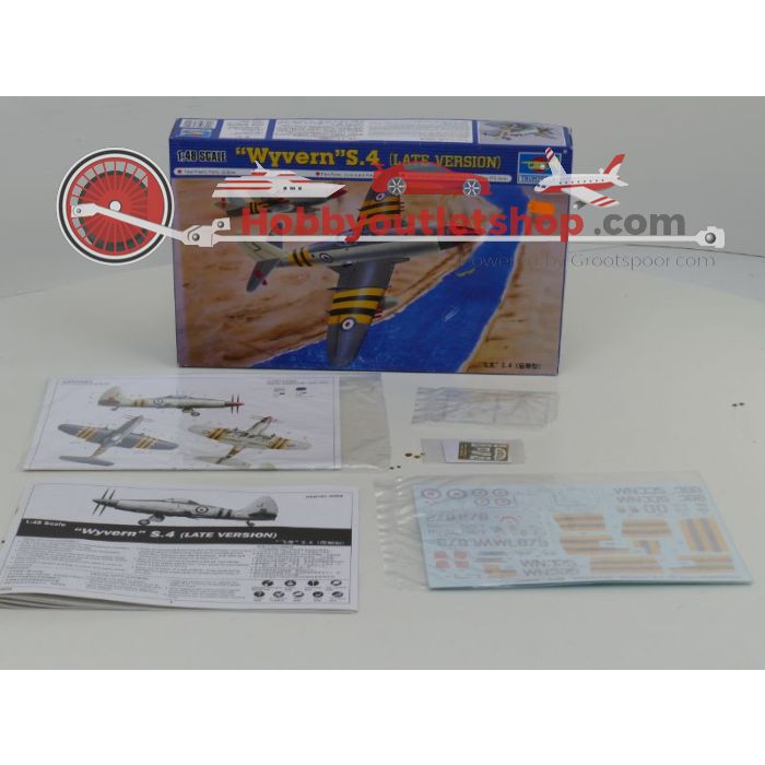 Schaal 1:48 Trumpeter 02820 Academy 2157 Spitfire and Wyvern #180