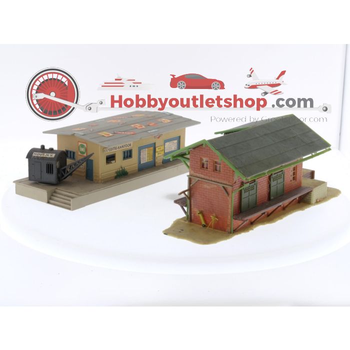 Schaal H0 Pola 542 en Faller 120154 Goederenloods Set #5434