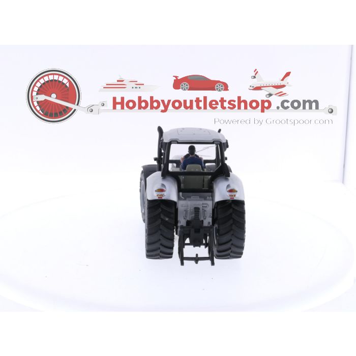 Schaal 1:32 Siku 3255 Lamborghini R 8.265 zilver #4004