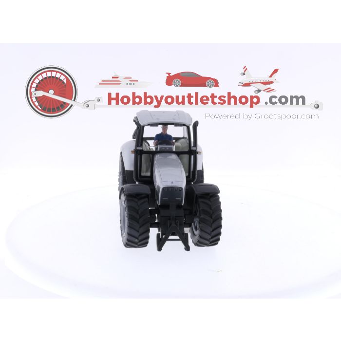 Schaal 1:32 Siku 3255 Lamborghini R 8.265 zilver #4004