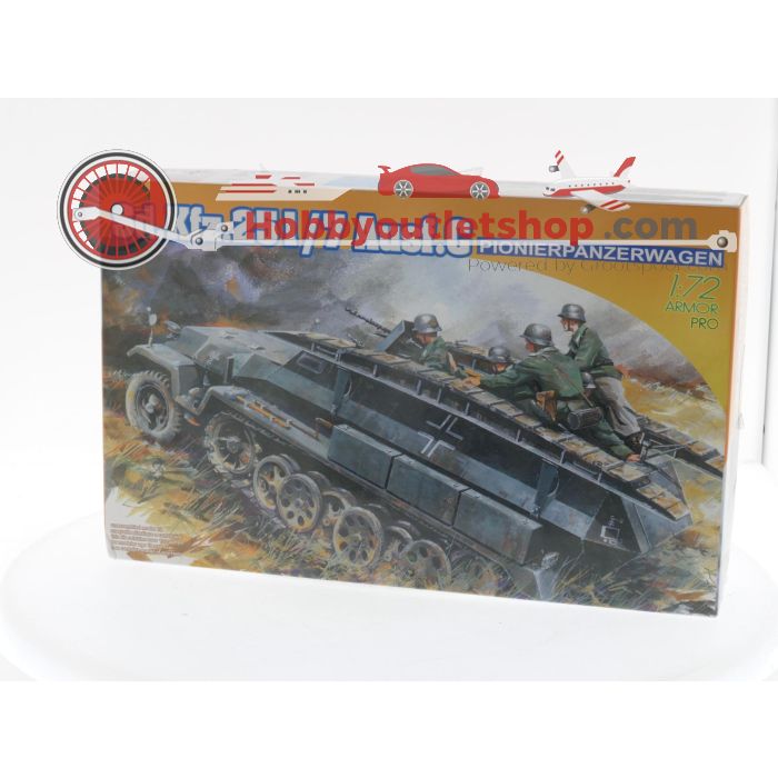 Schaal 1:72  &1:35 Set van 3 bouwpakketten thema Duitse voertuigen/artillerie 2e wereldoorlog. #4143