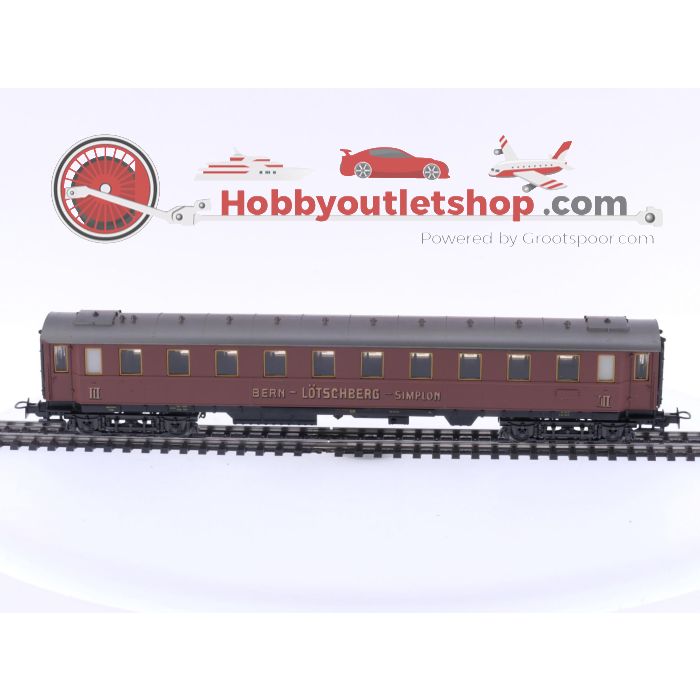 Schaal H0 Märklin 4139, 4140 en 4141 3-delige set rijtuigen van de BLS #P187