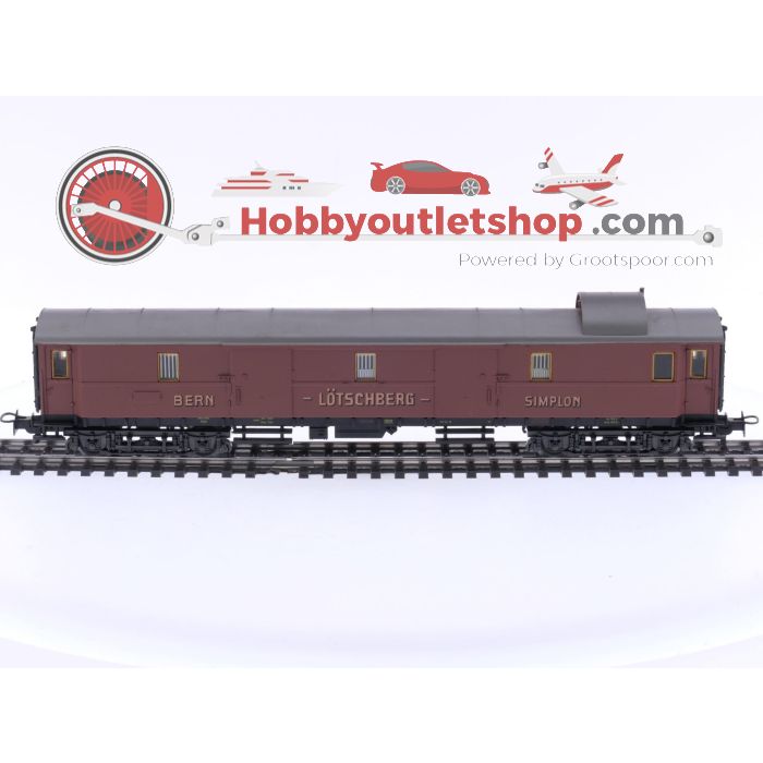 Schaal H0 Märklin 4139, 4140 en 4141 3-delige set rijtuigen van de BLS #P187