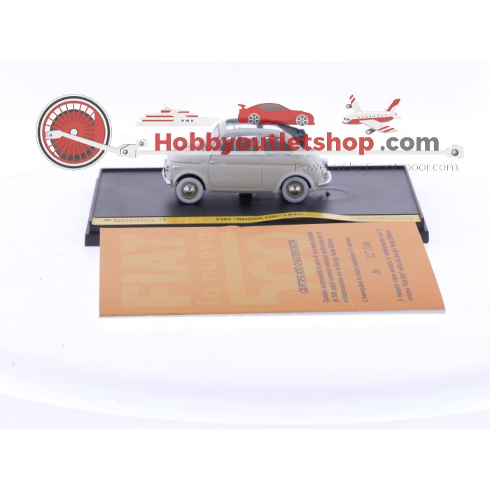 Schaal 1:43 Brumm Fiat 500 giorgio nada editore auto met boekje #4267