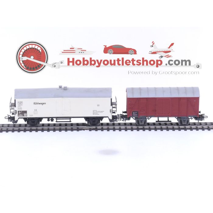 Schaal H0 Märklin 4505 & 4620 gesloten goederenwagens van de DB #5795