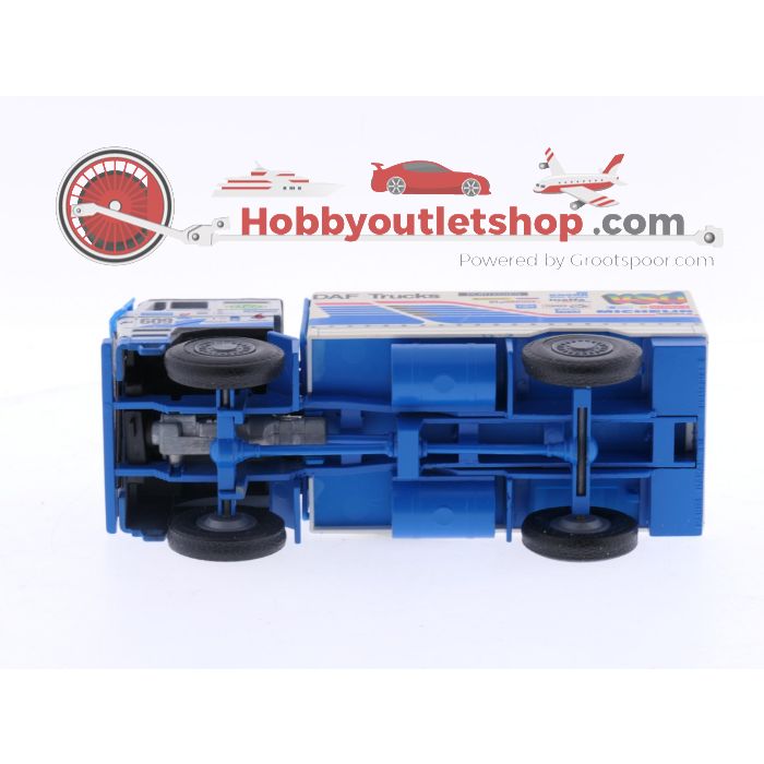 Schaal 1:50 Portegies truck models DAF Turbotwin II Parijs-Dakar 1988.Jan de Rooy 600,608,609 . Set van 4 modellen, met fotos en stickers #6051 - sku: 20240809111656 - Gebruikt - Zo goed als nieuw - Afbeelding 36