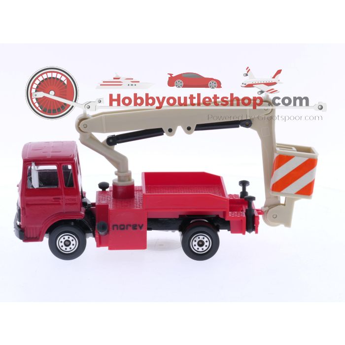 Schaal 1:43 Norev Saviem SM 5 C, hoogwerker. #6071