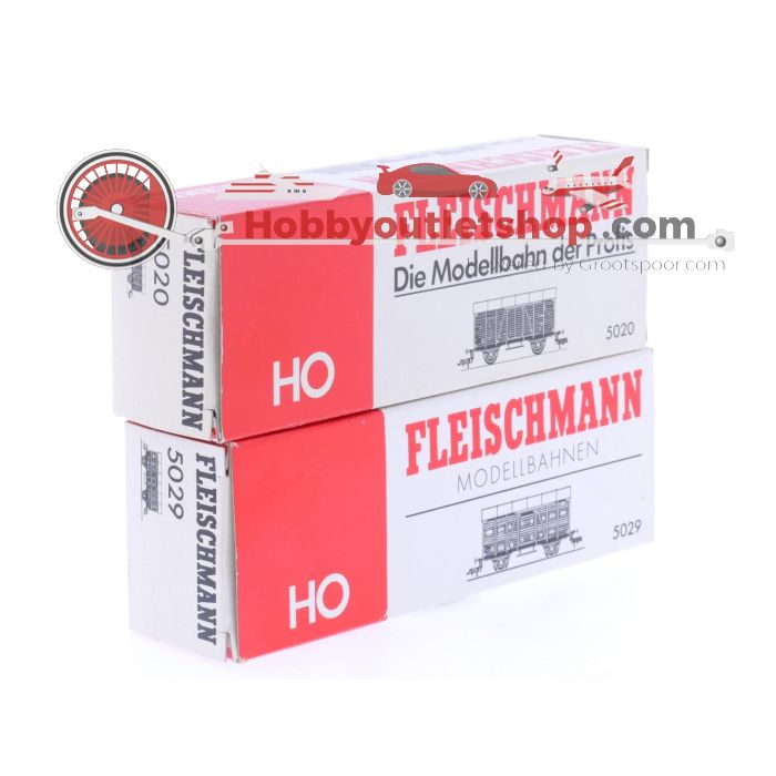 Schaal H0 Fleischmann 5020 & 5029 set van 2 goederenwagens van de DB #5778