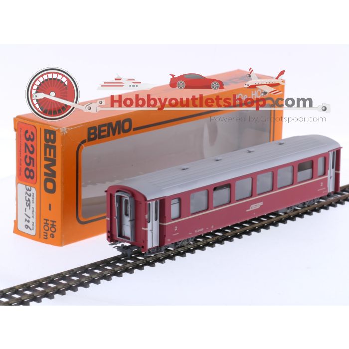 Schaal H0m Bemo 3258 personenrijtuig B 2456 van de RhB #P212