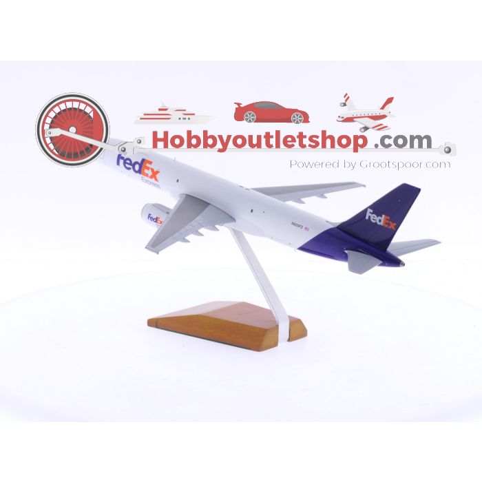 Schaal 1:200 Gemini Jets  G2FDX655 FedEx B757-200F Reg.Nr. N920FD #6458