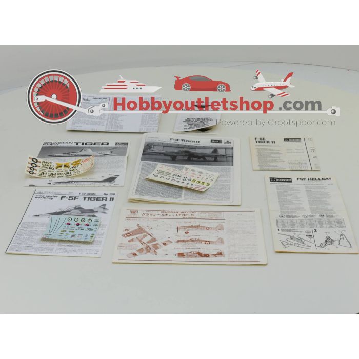 Assortiment decals en documentatie voor                  diverse vliegtuigkits #266