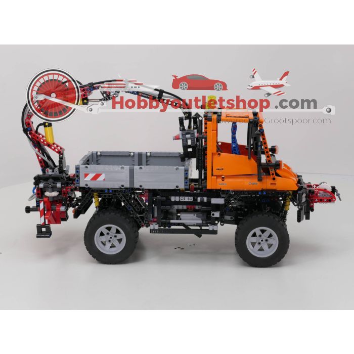 Lego Technick 8110 Mercedes-Benz Unimog U 400 inclusief 5 boekjes #4574