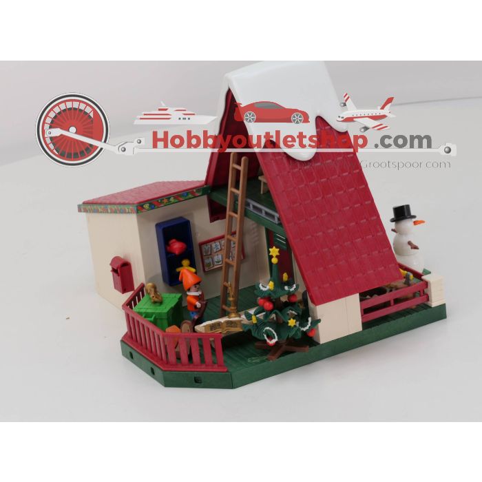 Playmobil 5976 Gezellig besneeuwd huis met terras en beschutting. De kerstpost van de kinderen belandt in de brievenbus. #4586