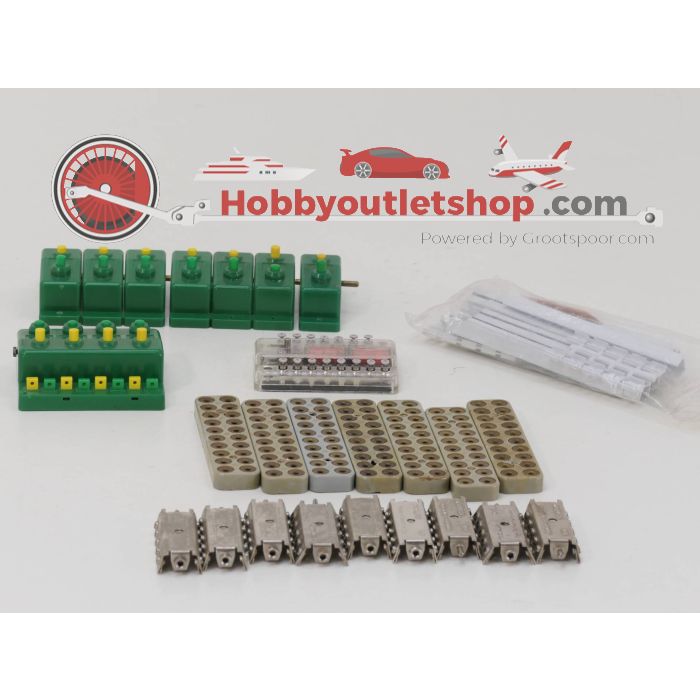 Schaal H0 Trix 6595 7 x schakelblok, Trix 6592 relais, Trix 65961 x  Wisselschakelaar, Fleischmann 6911 10 x Baanopvulstuk recht, Märklin 7209 7 x Verdeelplaat en Faller 686 7 x Verdeelplaat #4740 - sku: 20230804121441 - Gebruikt - Goede staat - Afbeelding 2