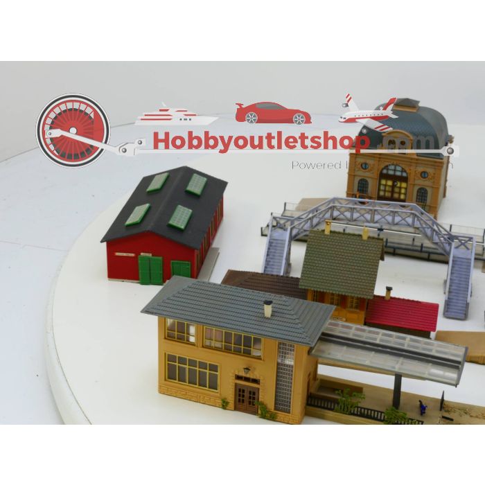 Schaal H0 SET Station ''baden'' - perrons - diverse items #2792