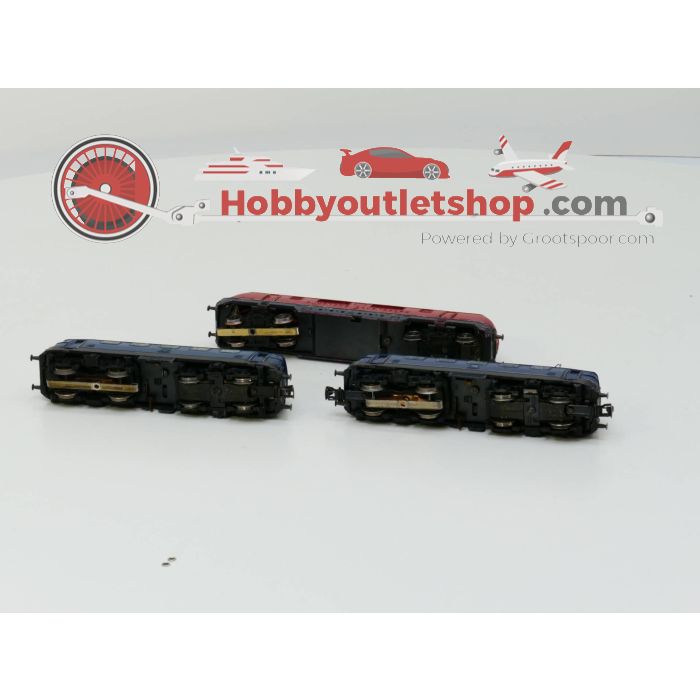 Schaal H0 Märklin 3021 Diesellocomotief V200 en 2 stuks Märklin 3034 Elektrische locomotief #2912