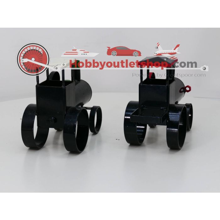 Set van 2 metalen trekkers, als boekensteunen te gebruiken, lengte 60 cm. breedte 30 cm en hoogte 30 cm #3706