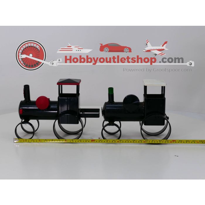 Set van 2 metalen trekkers, als boekensteunen te gebruiken, lengte 60 cm. breedte 30 cm en hoogte 30 cm #3706