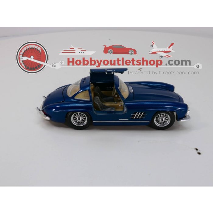 Schaal 1:18 Bburago Mercedes-Benz 300 SL (1954) #3146