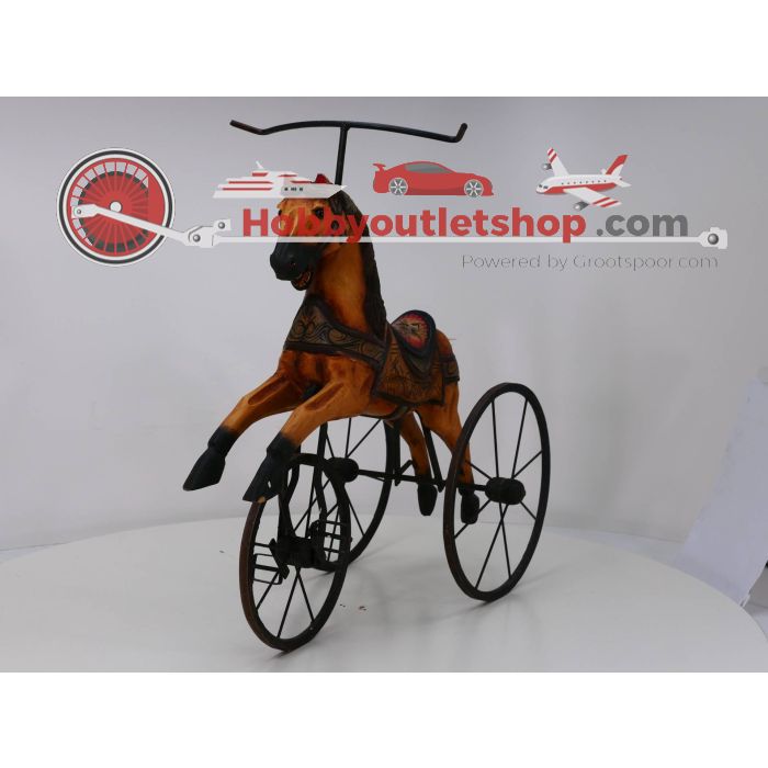 Vintage Fietspaardje, oud speelgoed, leuk als decoratie. Lengte 63 cm. breedte30 cm en hoogte 67 cm #3713