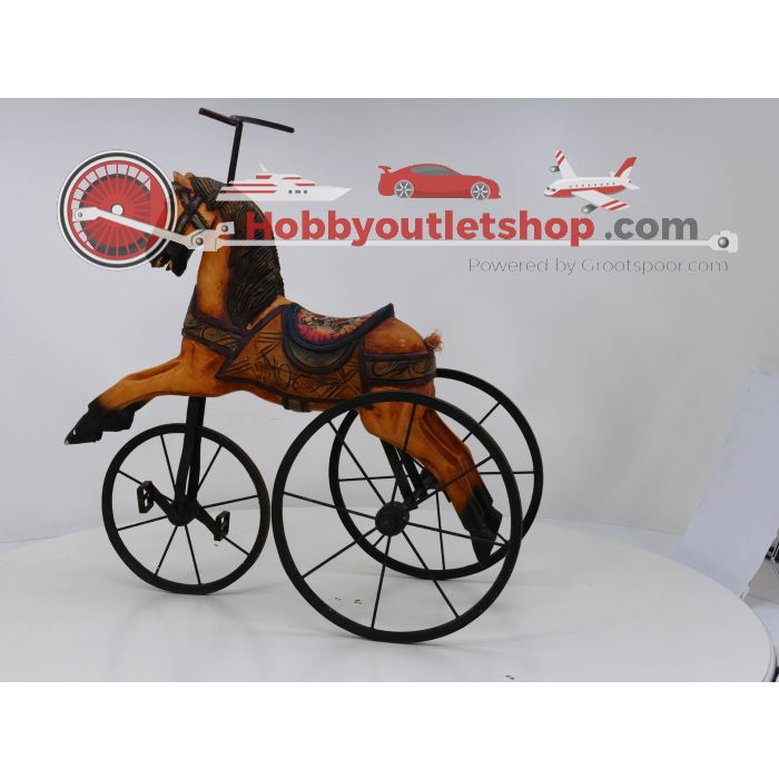 Vintage Fietspaardje, oud speelgoed, leuk als decoratie. Lengte 63 cm. breedte30 cm en hoogte 67 cm #3713