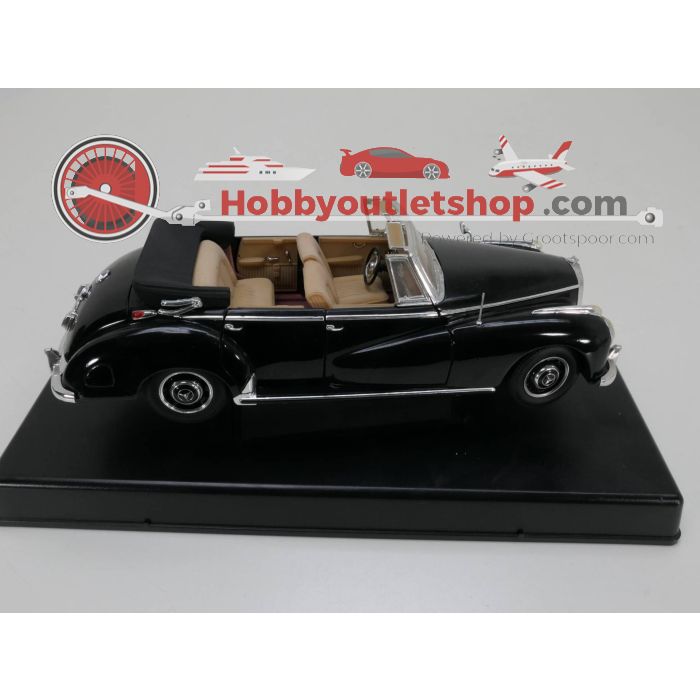 Schaal 1:18 Ricko Meredes-Benz typ. 300c Cabriolet 1955 #3179