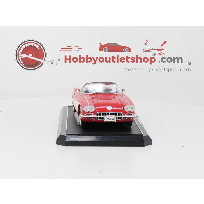 Schaal 1:12 Solido 1201 - Chevrolet Corvette 1958 - Red/White. #4372