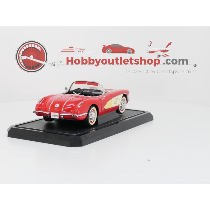 Schaal 1:12 Solido 1201 - Chevrolet Corvette 1958 - Red/White. #4372