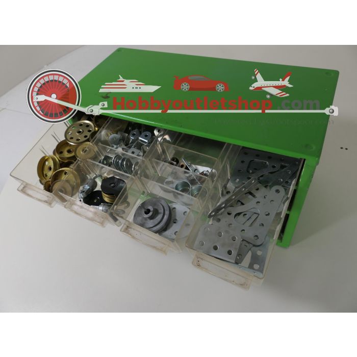 Meccano models: 2,3,4,5,6,8,9 zeer uitgebreide en zorgvuldig gesorteerde Meccano set. #6009