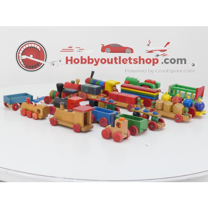 Set van verschillende vintage houten treinen #5837 - sku: 20240731115820 - Gebruikt - Goede staat - Afbeelding 4