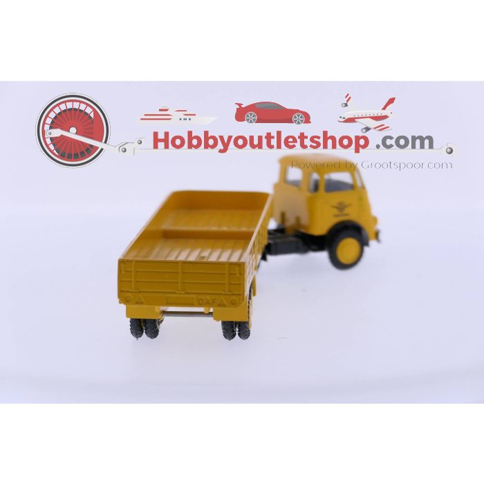 Schaal 1:50 LION 33/35 DAF 1500 Frontstuur trekker met oplegger. #2458