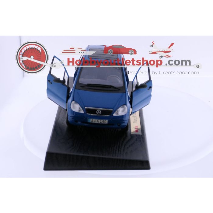 Schaal 1:18 MAISTO 31841 MERCEDES-BENZ A-CLASS 1997  BLAUW #2467