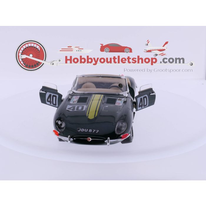 Schaal 1:18 Bburago Jaguar ''E'' 1961 #3264
