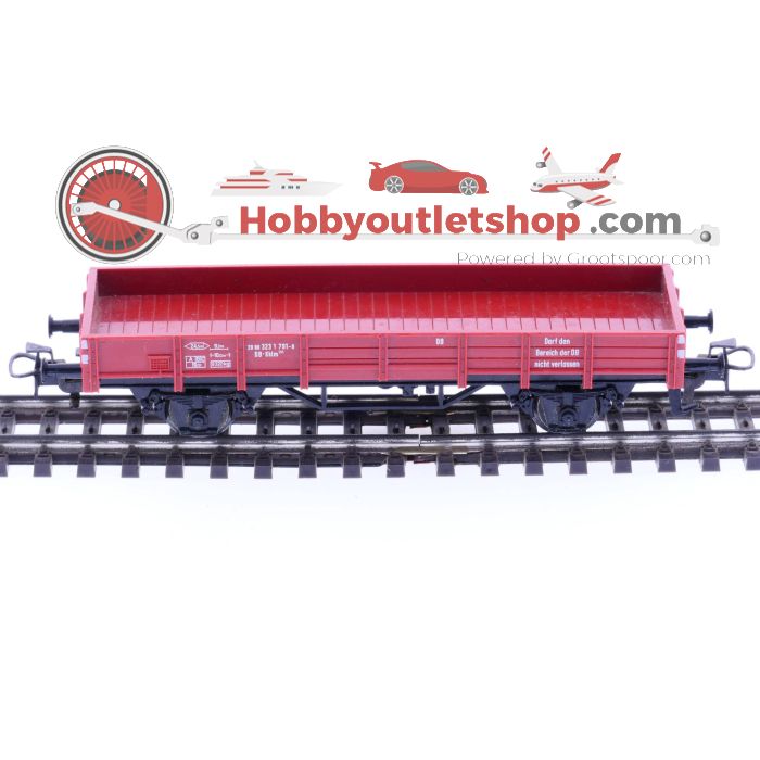 Schaal H0 Märklin 4423                                           lageboordwagens #1330