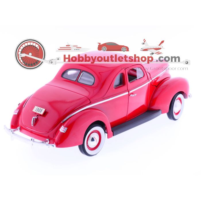 Schaal 1:18 Universal Hobbies UH3808 Ford           Deluxe coupe 1940 #159