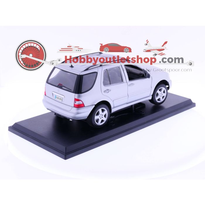 Schaal 1:18 Maisto 31847 Mercedes Benz ML 320        #216 - sku: 20220503113845 - Used - Like new - Photo 6