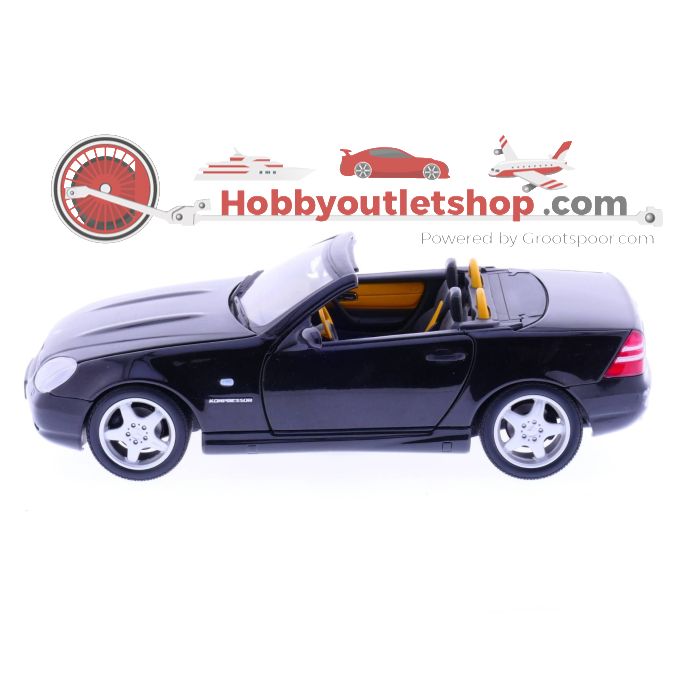Schaal 1:18 UT Models 26152 Mercedes Benz          SLK AMG 230 kompressor #233