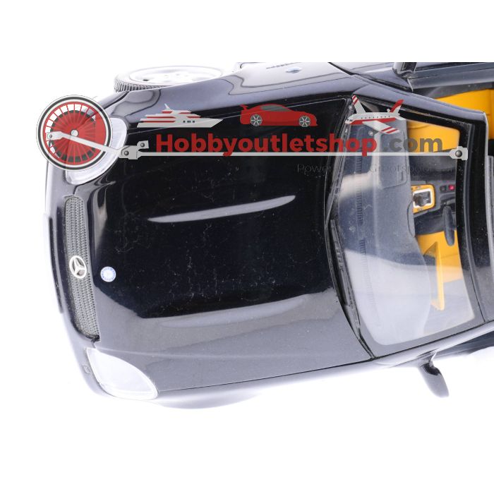 Schaal 1:18 UT Models 26152 Mercedes Benz          SLK AMG 230 kompressor #233