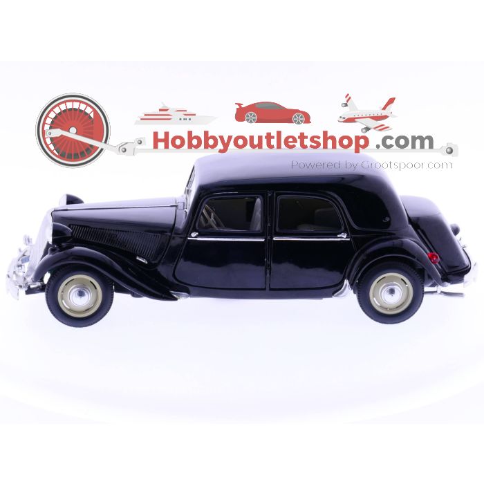 Schaal 1:18 Maisto 31821 Citroën 15CV 6cyl          1952 #245